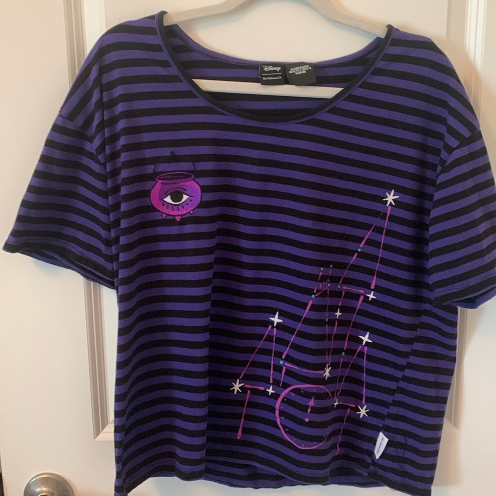 Her Universe hocus pocus castle tee